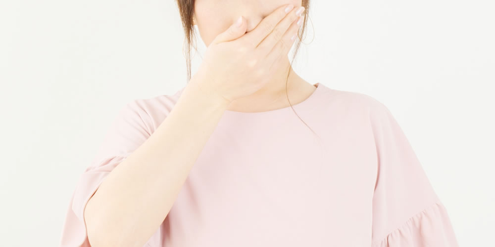 インプラント治療後に生じる口臭の原因